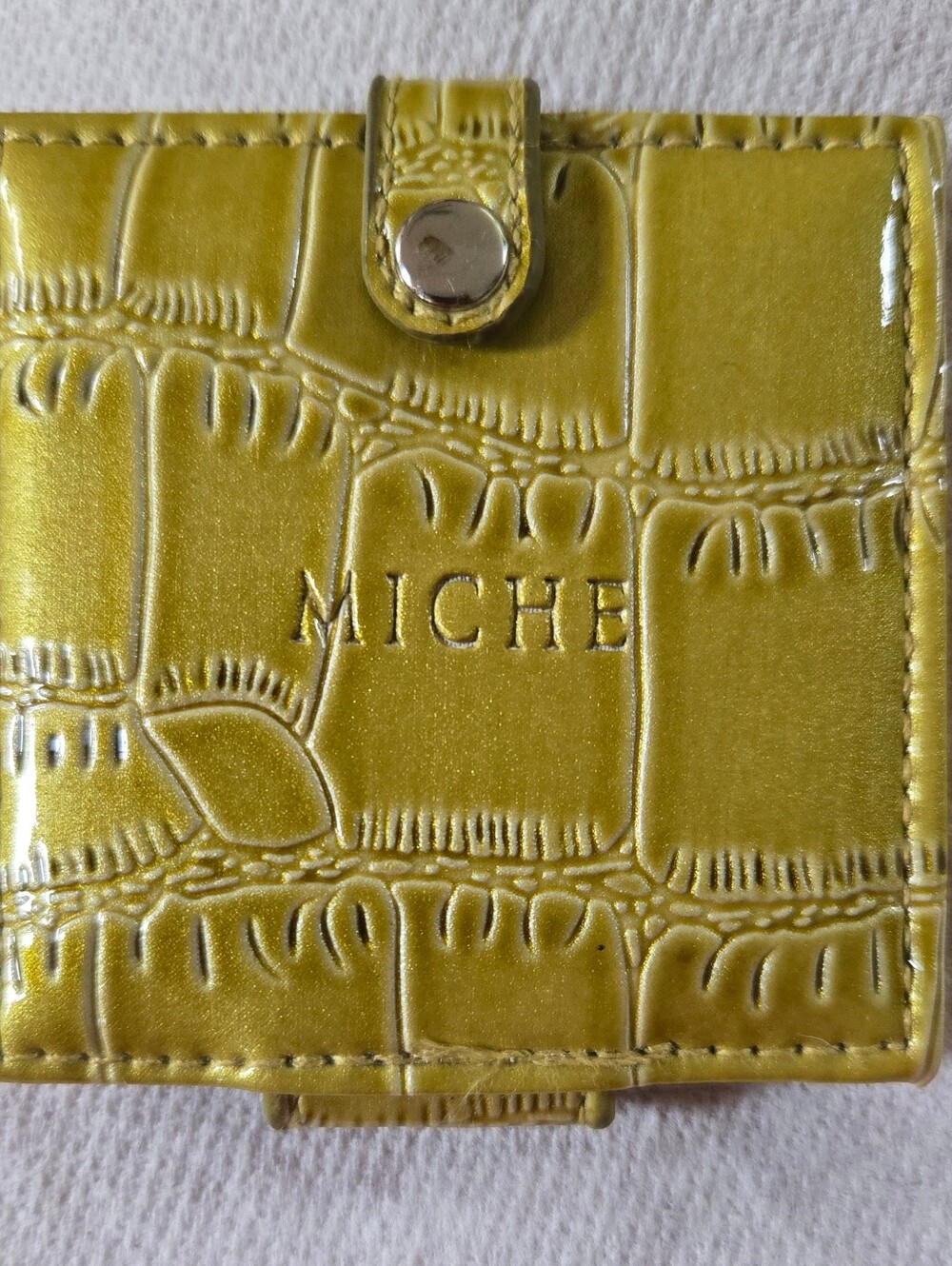 Miche Metallic Lime Green Croc Embossed Double Mirror Compact Case